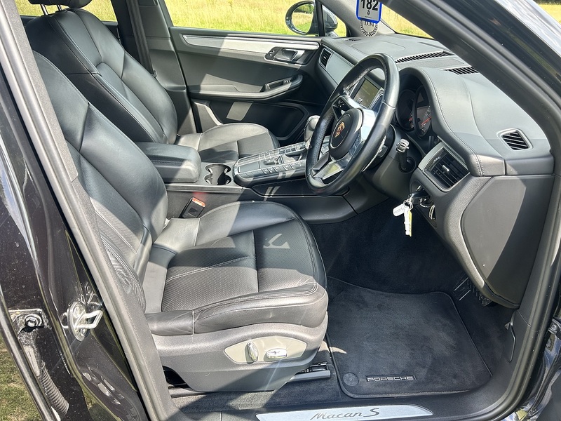 Porsche Macan V6 S - U11278