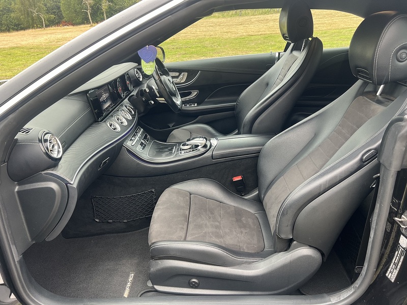 Mercedes-Benz E Class E220d AMG Line - U11279