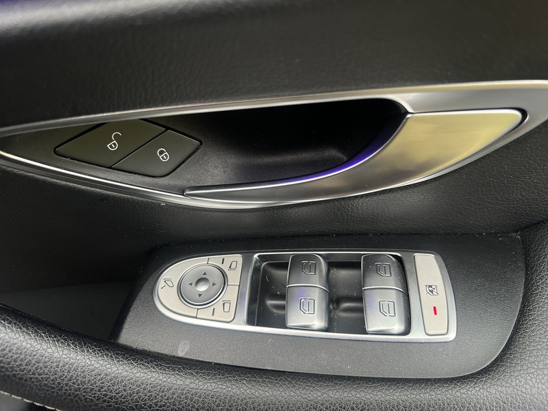 Mercedes-Benz E Class E220d AMG Line - U11279