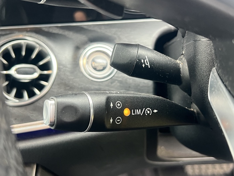 Mercedes-Benz E Class E220d AMG Line - U11279