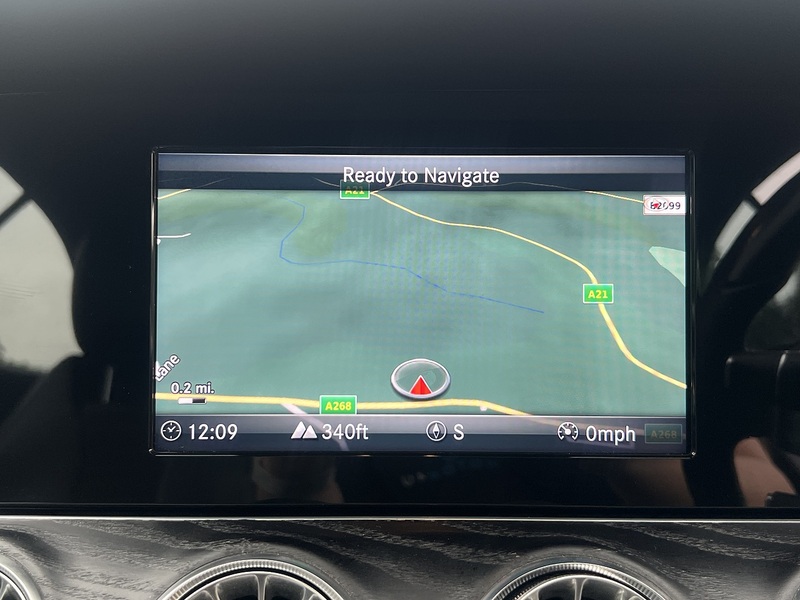 Mercedes-Benz E Class E220d AMG Line - U11279