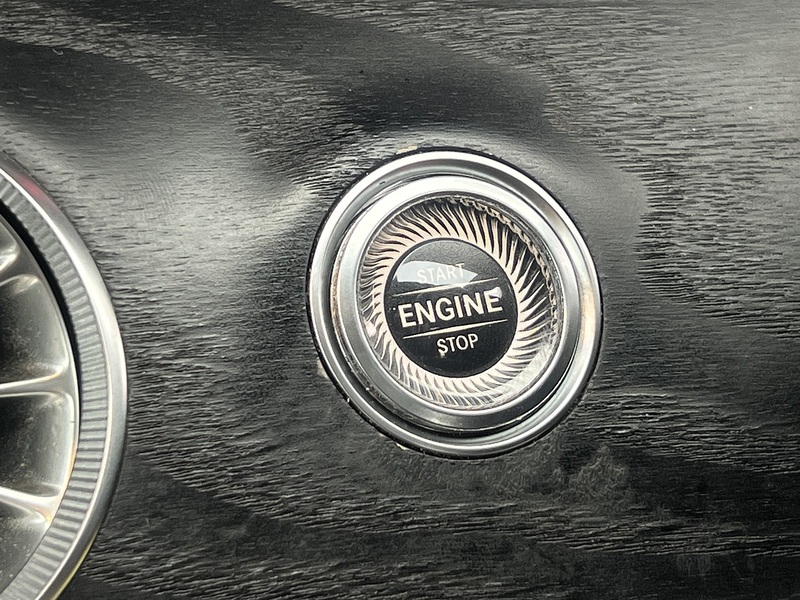 Mercedes-Benz E Class E220d AMG Line - U11279