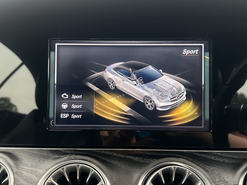 Mercedes-Benz E Class E220d AMG Line - U11279