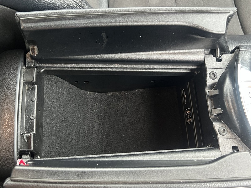 Mercedes-Benz E Class E220d AMG Line - U11279