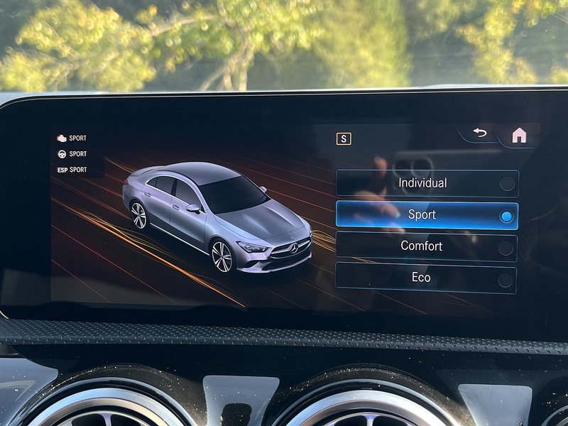 Mercedes-Benz CLA CLA220 AMG Line - U11285