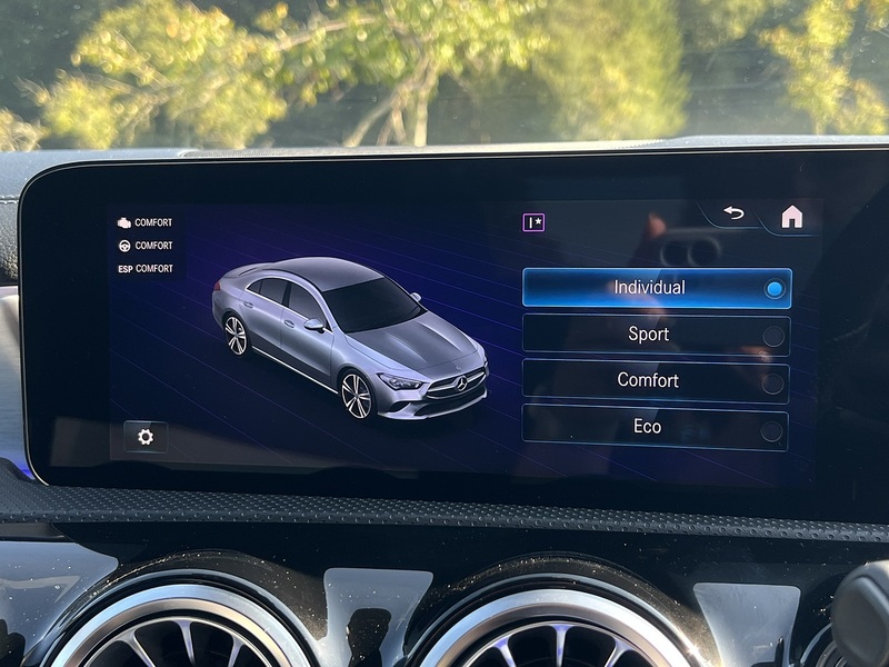 Mercedes-Benz CLA CLA220 AMG Line - U11285