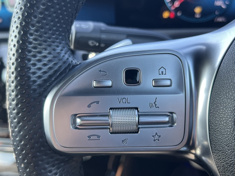 Mercedes-Benz CLA CLA220 AMG Line - U11285