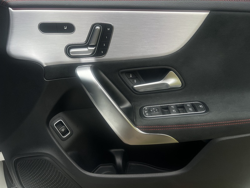 Mercedes-Benz CLA CLA220d AMG Line Night Edition - U11286