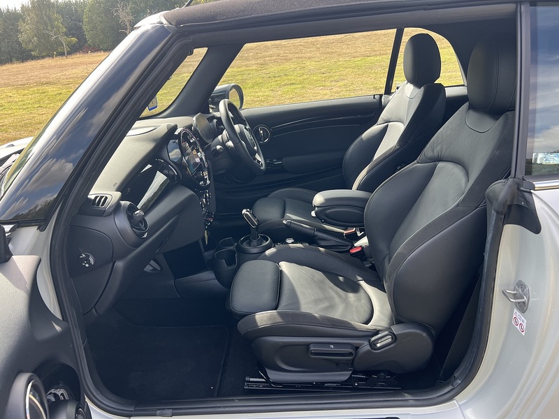 MINI Convertible Cooper Sport - U11287