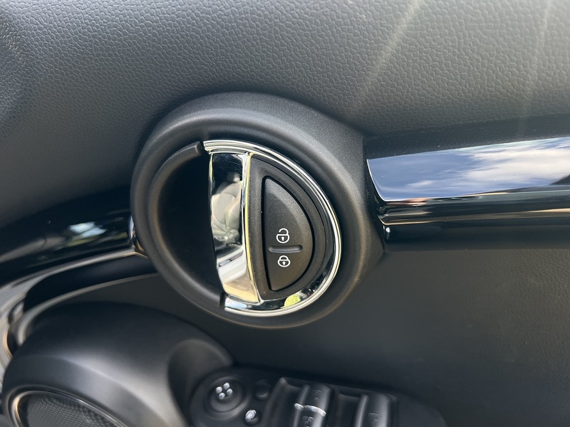 MINI Convertible Cooper Sport - U11287