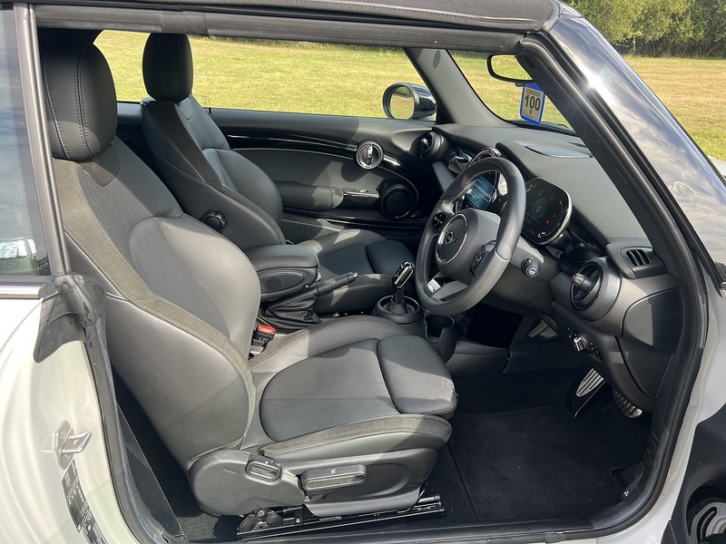 MINI Convertible Cooper Sport - U11287