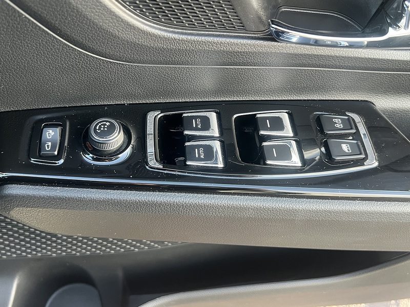 SsangYong Korando e-Motion Ultimate - U11293