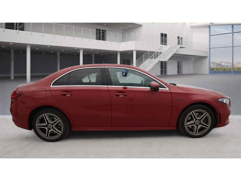 Mercedes-Benz A Class A250e AMG Line - U11298