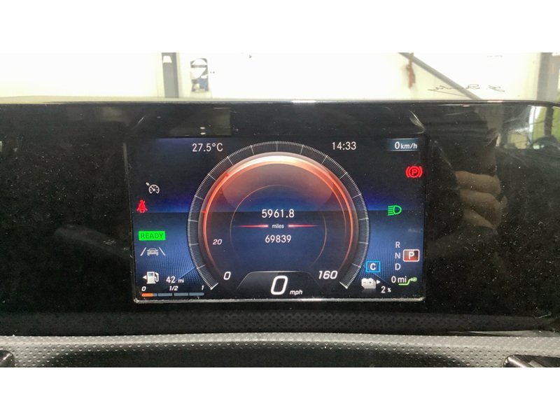 Mercedes-Benz A Class A250e AMG Line - U11298