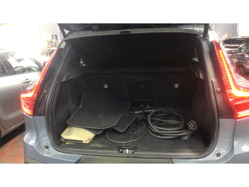 Volvo XC40 Plus - U11300