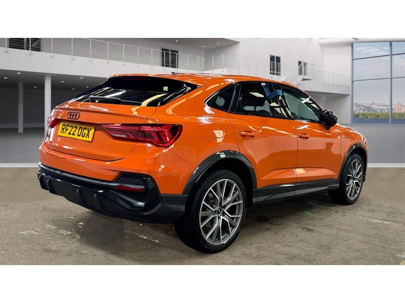 Audi Q3 TFSIe Vorsprung - U11309