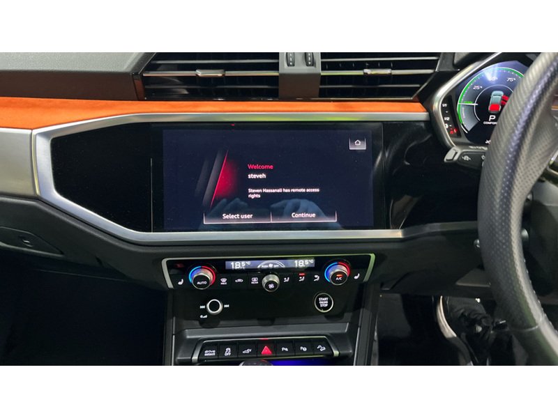 Audi Q3 TFSIe Vorsprung - U11309