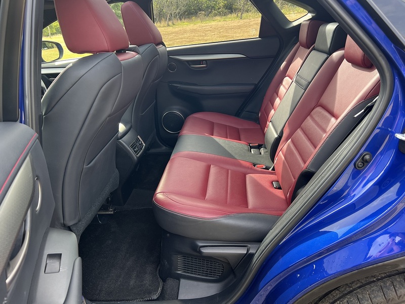 Lexus NX 300h F Sport - U11310