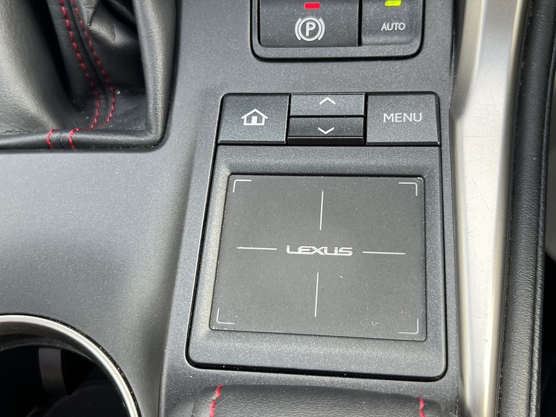 Lexus NX 300h F Sport - U11310