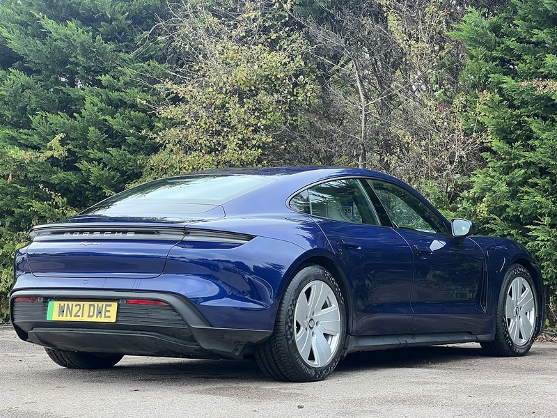 Porsche Taycan Performance Plus - U11316