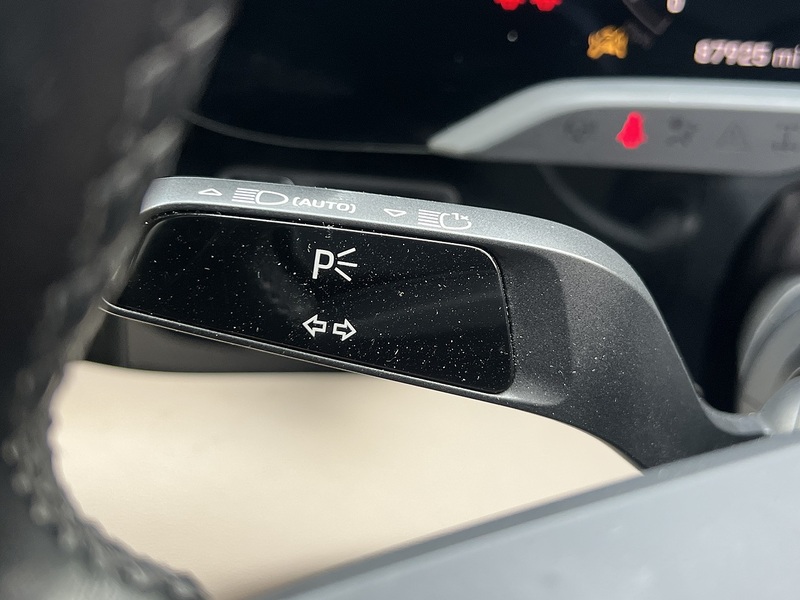 Porsche Taycan Performance Plus - U11316