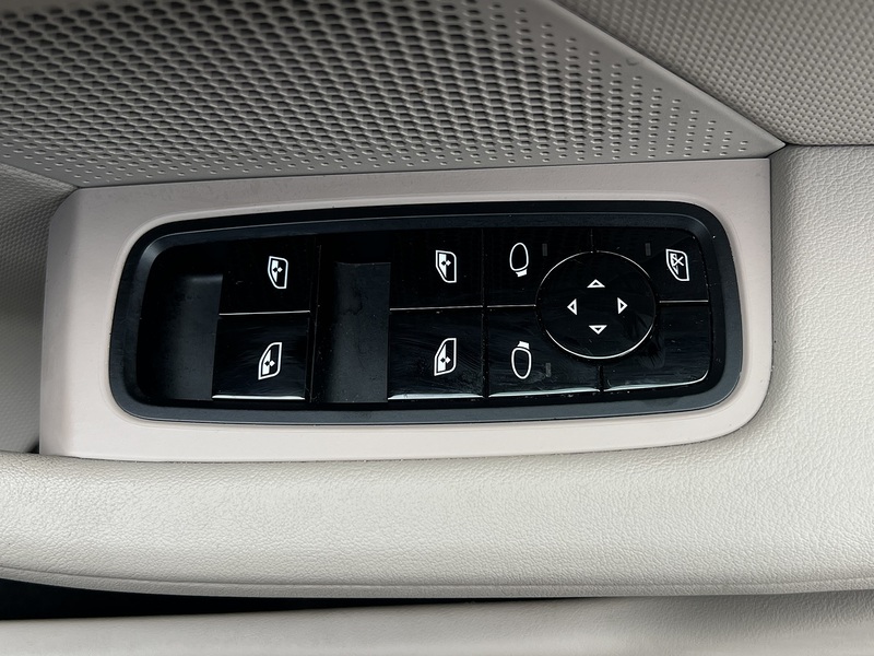 Porsche Taycan Performance Plus - U11316