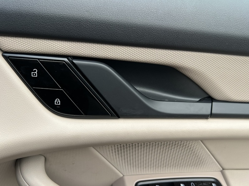 Porsche Taycan Performance Plus - U11316