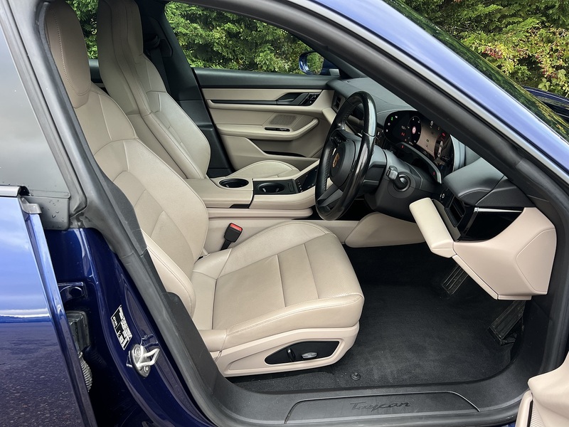 Porsche Taycan Performance Plus - U11316