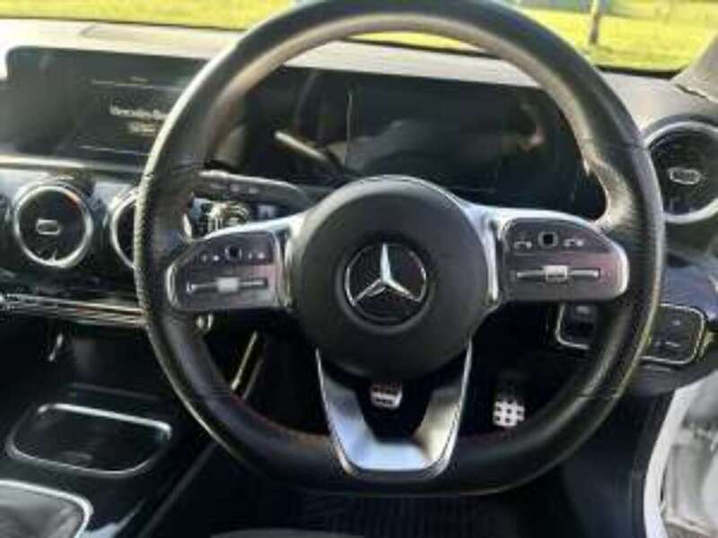 Mercedes-Benz A Class A180 AMG Line - U11317