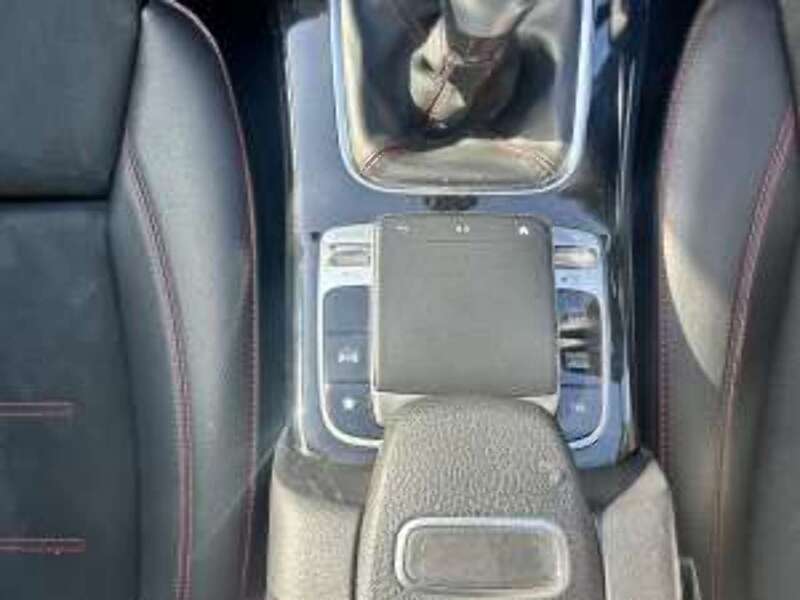 Mercedes-Benz A Class A180 AMG Line - U11317