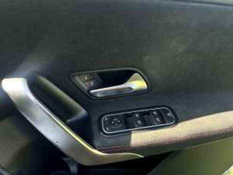 Mercedes-Benz A Class A180 AMG Line - U11317