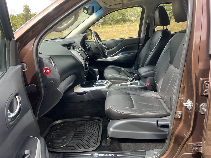 Nissan Navara dCi Tekna - U11320