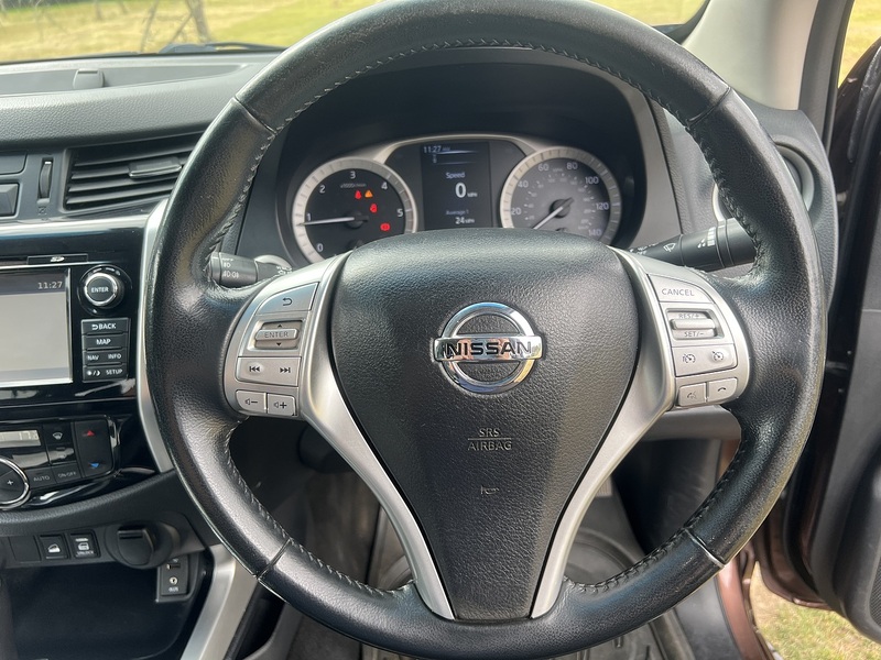 Nissan Navara dCi Tekna - U11320