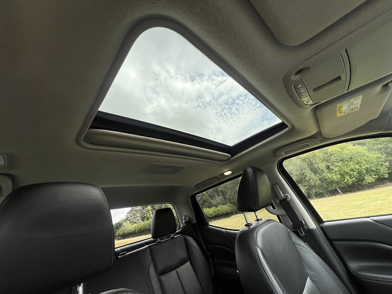 Nissan Navara dCi Tekna - U11320