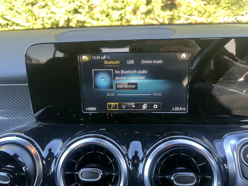 Mercedes-Benz GLB GLB200 AMG Line - U11322