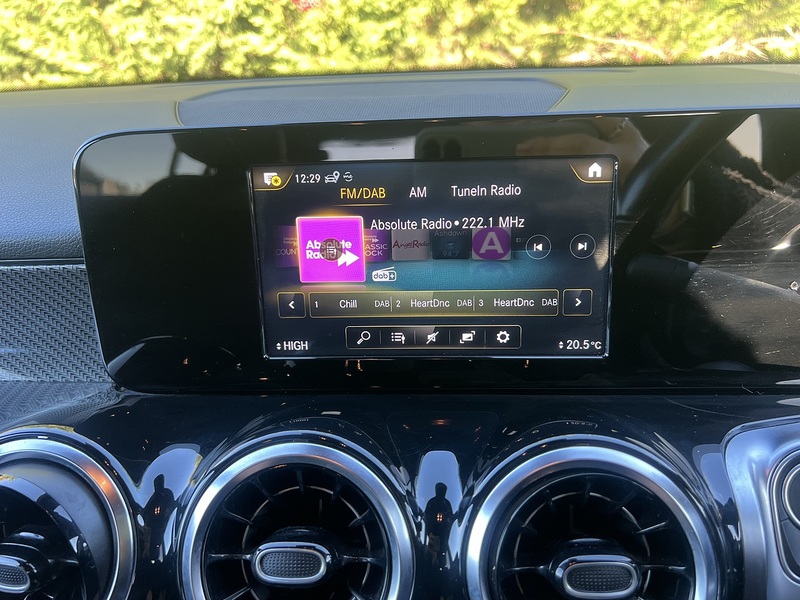 Mercedes-Benz GLB GLB200 AMG Line - U11322