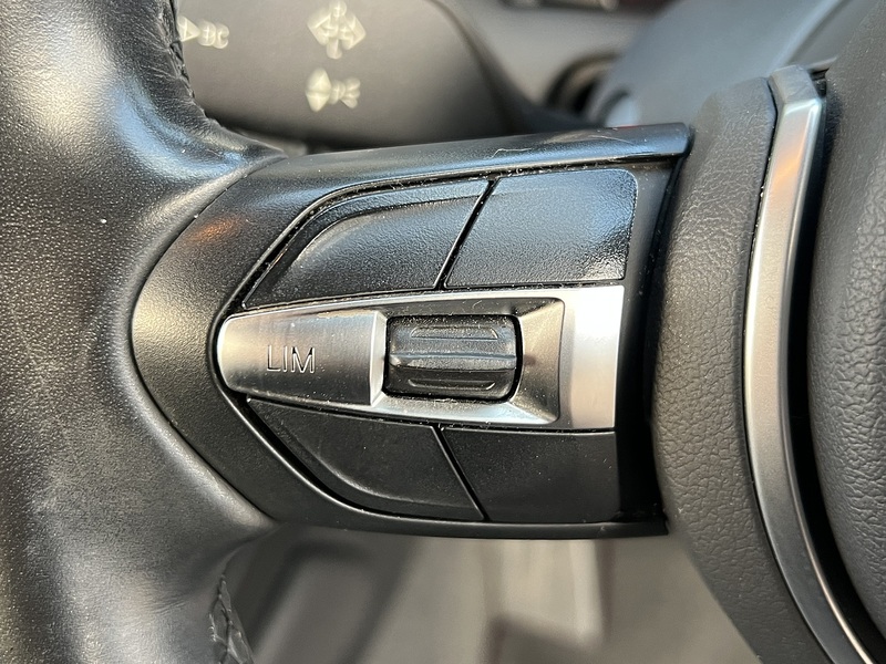 BMW 2 Series 218i M Sport - U11323