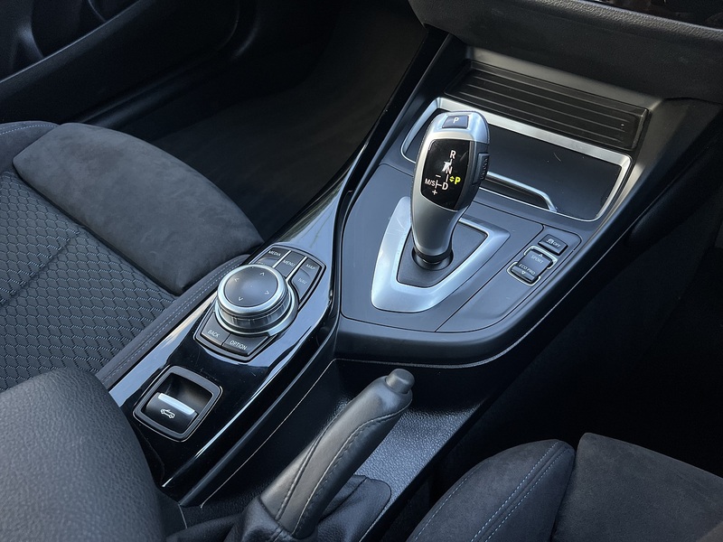 BMW 2 Series 218i M Sport - U11323