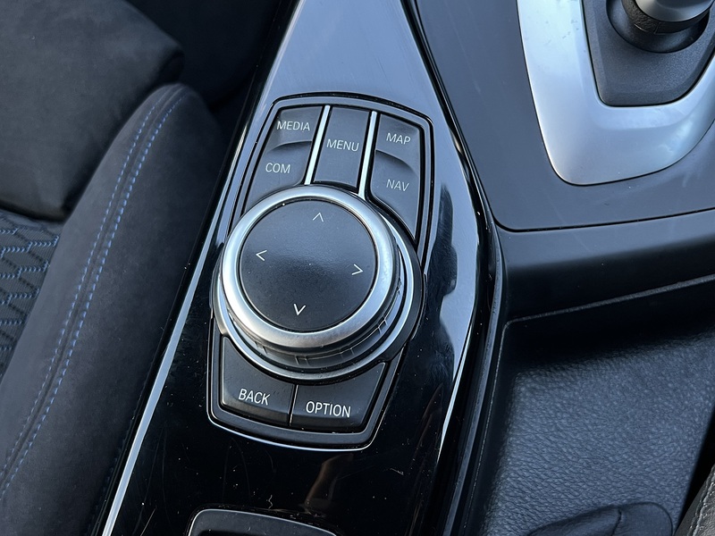 BMW 2 Series 218i M Sport - U11323