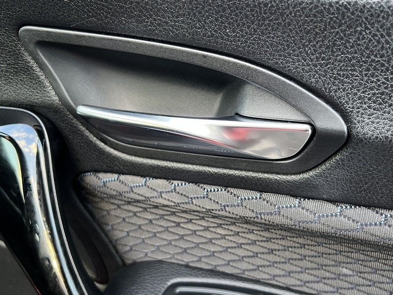 BMW 2 Series 218i M Sport - U11323