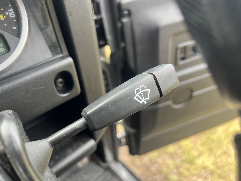 Land Rover Defender 110  - U11326