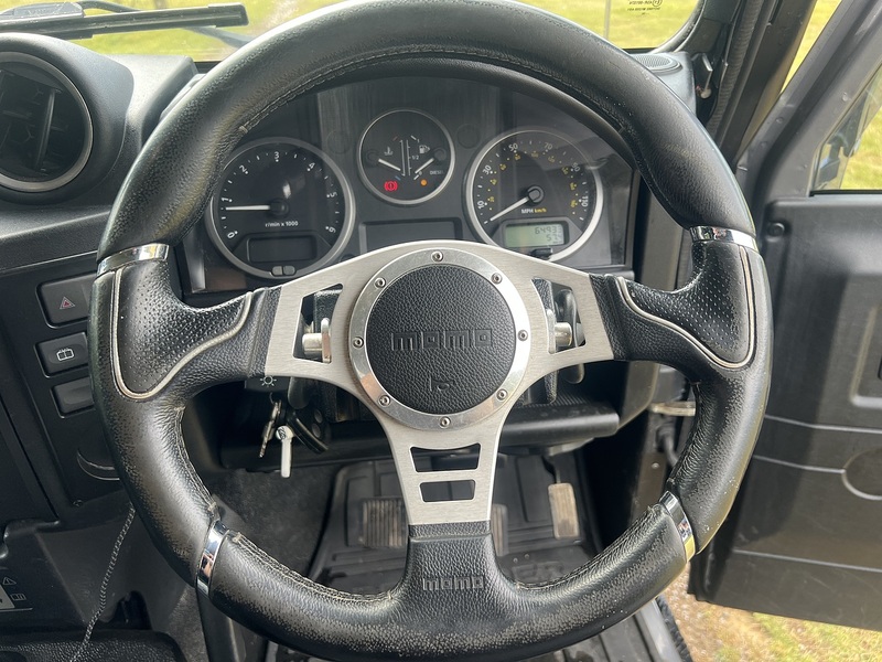 Land Rover Defender 110  - U11326