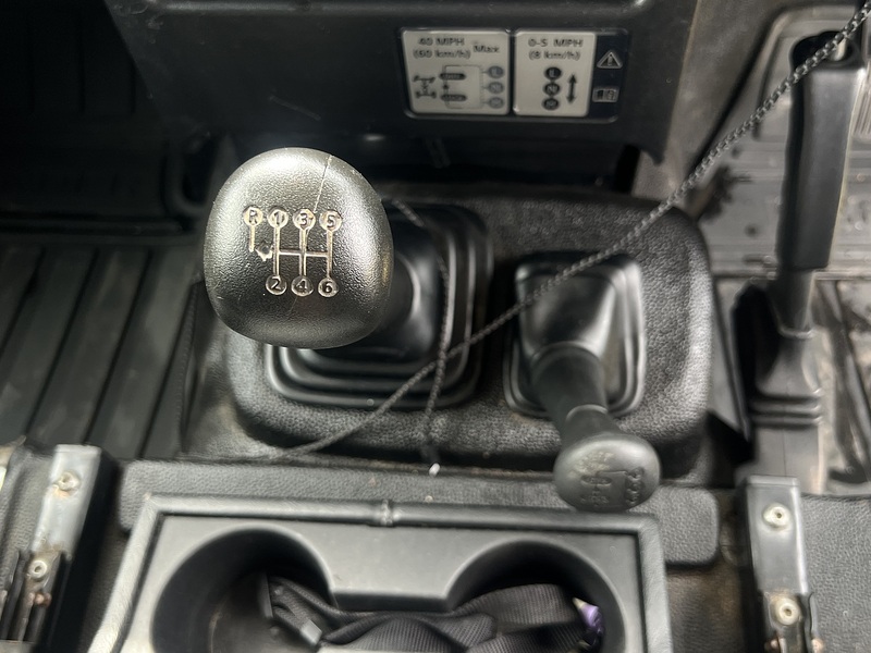 Land Rover Defender 110  - U11326