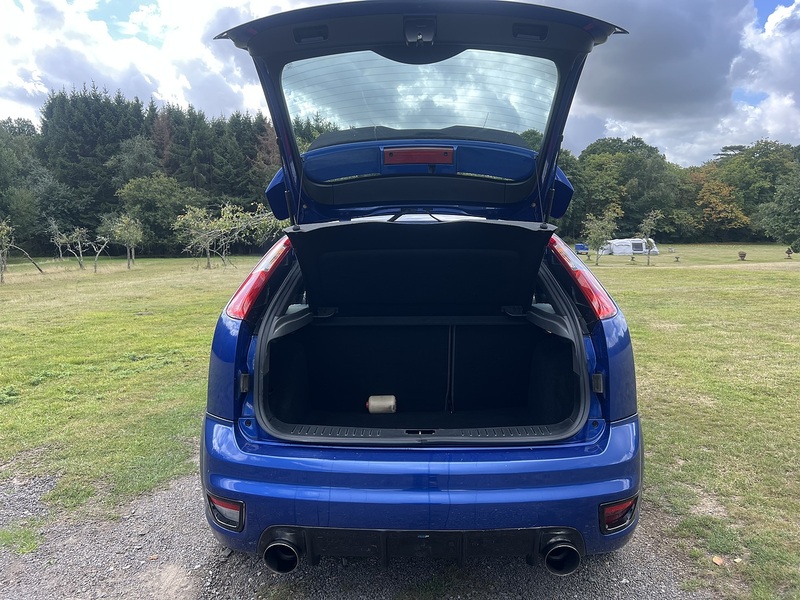 Ford Focus ST-2 - U11327