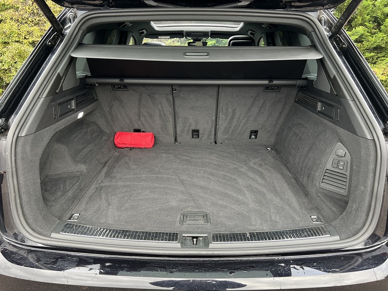 Volkswagen Touareg TDI V6 Black Edition - U11329