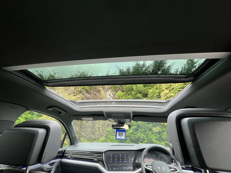 Volkswagen Touareg TDI V6 Black Edition - U11329