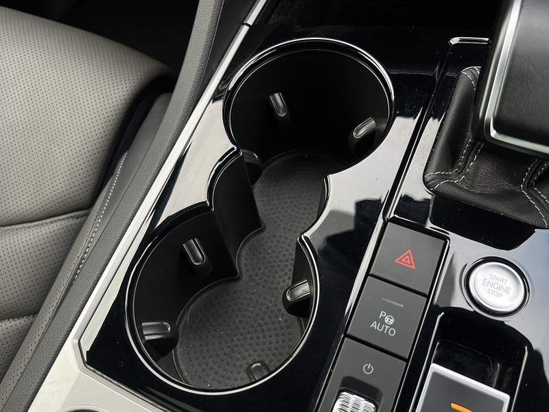 Volkswagen Touareg TDI V6 Black Edition - U11329