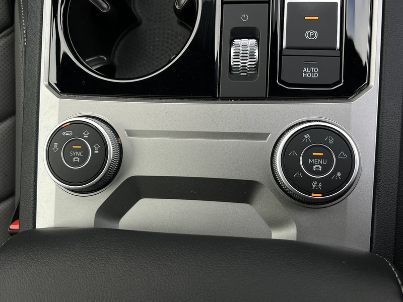 Volkswagen Touareg TDI V6 Black Edition - U11329