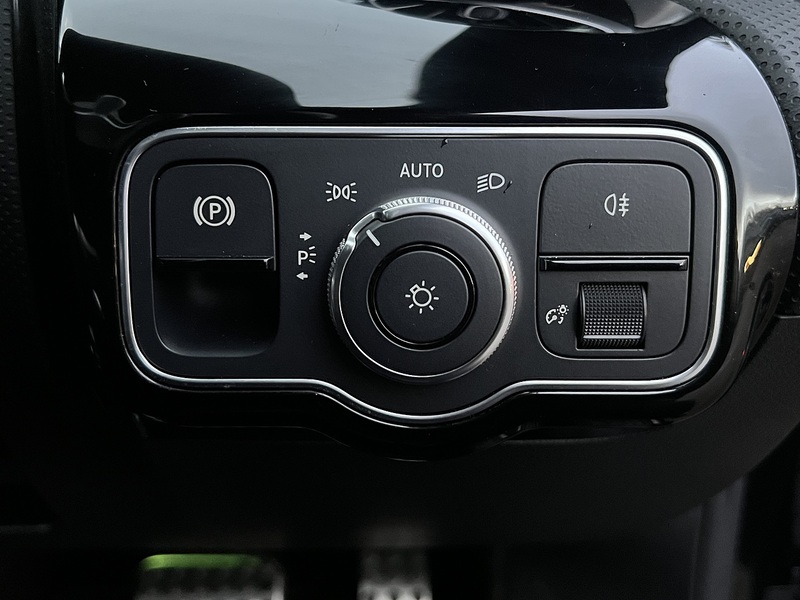 Mercedes-Benz CLA CLA250e AMG Line Night Edition - U11331