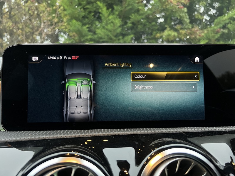 Mercedes-Benz CLA CLA250e AMG Line - U11333